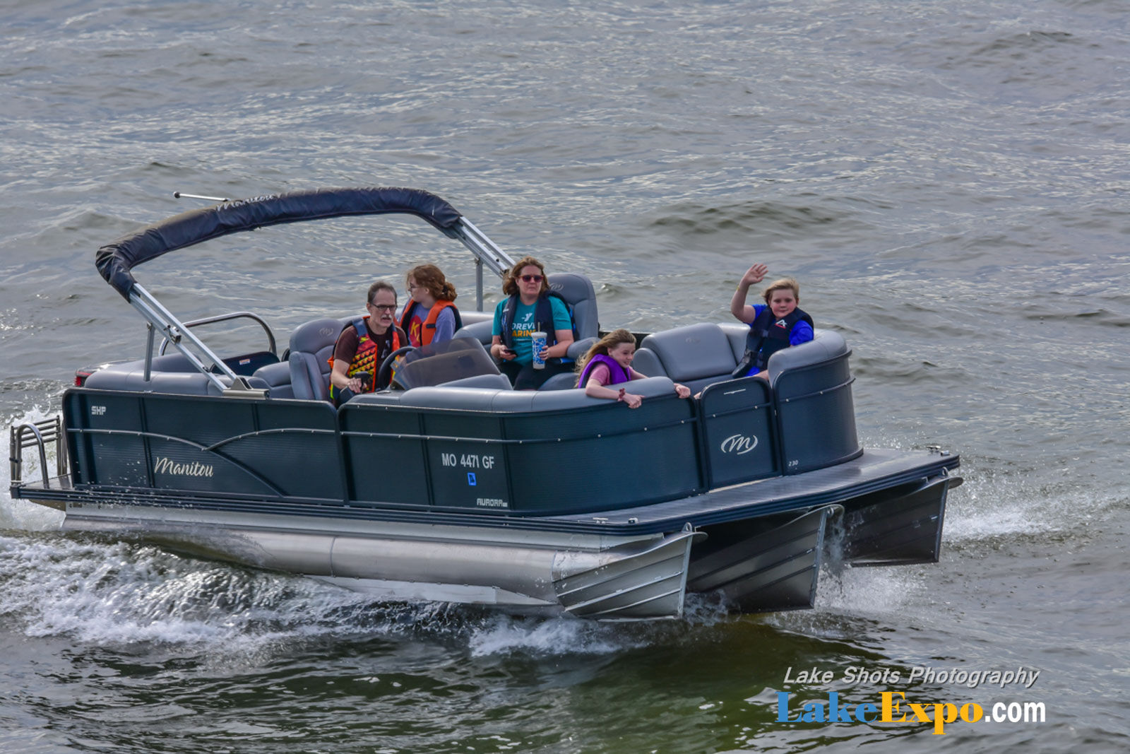 Boats-Memorial Day 1091.jpg